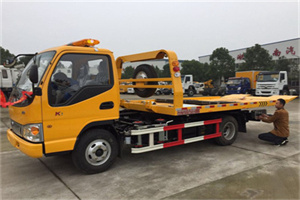 双江哪里有拖车服务