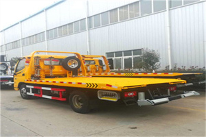 双江附近拖车救援搭电